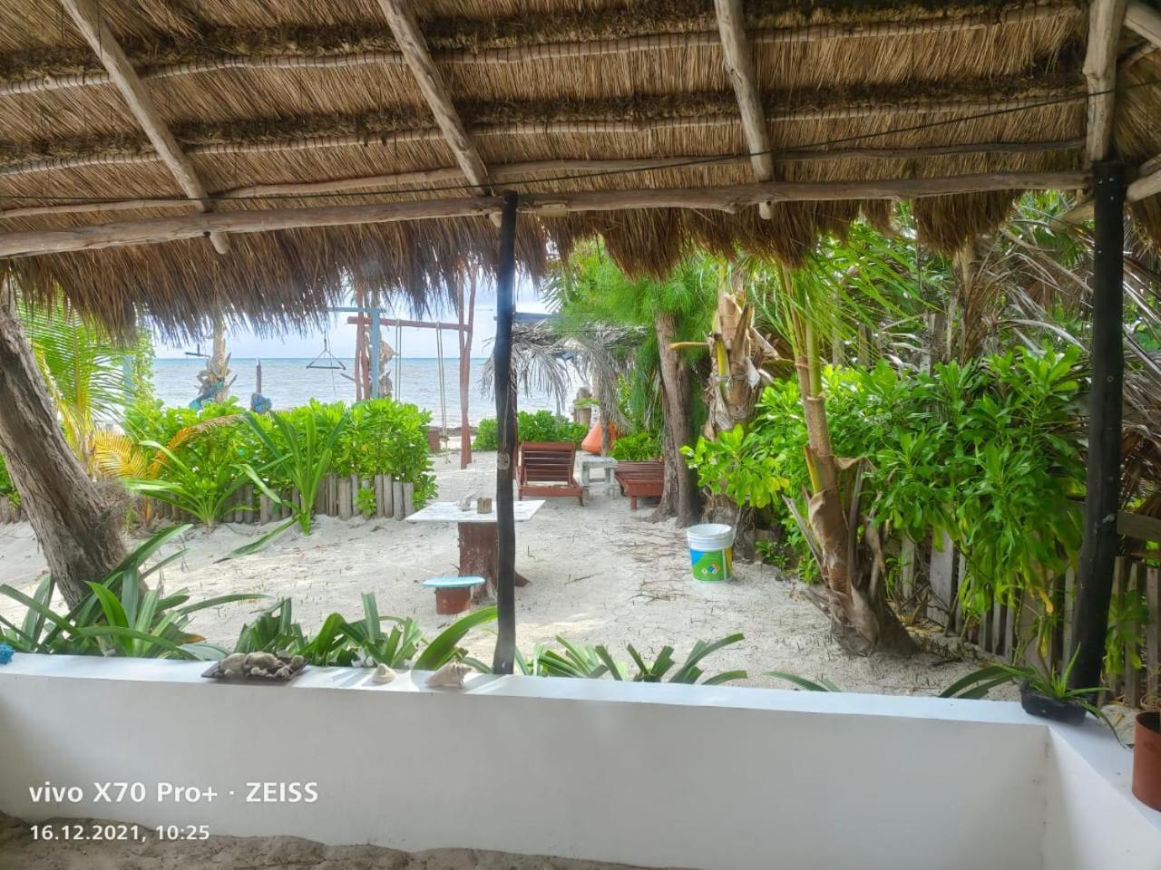 Lunazul Eco-Cabana Frente Al Mar Mahahual Exterior foto
